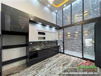 - Nhà 4 tầng tuyến 2 Văn Cao Hải Phòng. 