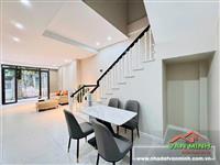 Bán nhà mặt ngõ Tuyến Hồ Sen