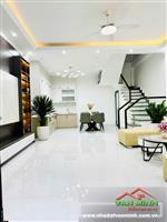 - Nhà đẹp phố sầm uất nhất đường Lạch Tray