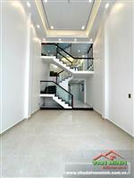 Thiên Lôi Aeon ôtô vào nhà 