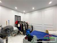 - Nhà 4 tầng khu phân lô Văn Cao