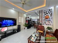 Bán nhà Đoàn Kết lô góc 3 mặt thoáng oto đỗ cửa