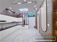 - Diện tích: 73 m², nhà xây 3 tầng kiên cố dân bán.