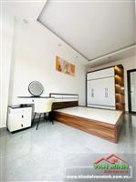 - Bán Nhà 90m² gồm 40m sân cổng riêng, 50m nhà, xây 4 tầng, độc lập ngay sau nhà mặt đường. 