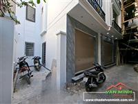 - Nhà 4 tầng sân cổng khu đường Trần Nguyên Hãn. 