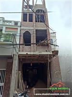 - Bán Nhà 4 Tầng - Sân Cổng Trước và Sân Sau Riêng Biệt.  - Diện tích: 69m² có gara ôtô - Ngõ ô tô đường Thiên Lôi - Trần Ngu