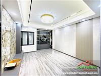 - Nhà sau mặt đường Hùng Vương. Ngay chân cầu tam bạc. Ô tô tránh nhau thoải mái.  - Diện tích bìa 60m2 . Sử dụng 72m². - Xâ