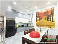 - Bán nhà ngõ 152 Hồ Sen ôtô đỗ cạnh nhà. - Sân cổng riêng, Nhà ngang rộng thoáng mát. - Diện tích: 52m² thực tế gần 60m² - C