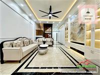 Bán nhà sân cổng 91m2 phố Chợ Hàng - Hồ Sen, Lê Chân, Hải Phòng