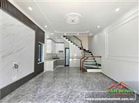 - BÁN NHÀ PHÂN LÔ KHÚC THỪA DỤ - Diện tích: 30m2 từ t2 đua văng 50m - Vị trí: 2 mặt đường oto đánh võng - Kết cấu: 3 tầng, 3 