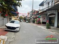 Bán nhà 2 tầng mặt đường Trần Huy Liệu - 80m2 - Ngang 4m