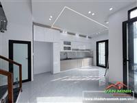 Bán nhà Thiên Lôi - Chợ Đôn. Nhà 4 tầng xây mới , sân cổng rộng rãi, cách mặt đường 20m