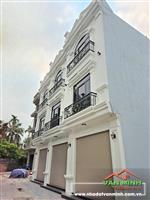 - Bán nhà Tuyến 2 Đường Máng Nước An Dương Hải Phòng  - Gần chợ Vĩnh Khê ôtô đỗ gần nhà  - Diện tích: 55m2 Hướng nam - Xây dự