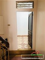 Bán nhà 2 tầng đường Hồ Sen - Ngõ rộng hơn 4m