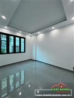 Bán nhà Trung Lực lô góc oto đỗ cửa