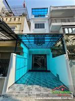 Bán nhà Lũng Bắc sân cổng riêng oto đỗ trong nhà
