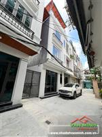 Bán nhà Trung Lực lô góc oto đỗ cửa
