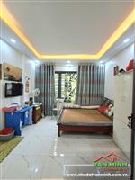 - Nhà 4 tầng dân xây ngõ 152 Hồ Sen có ô chờ thang máy  