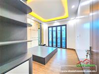 Nhà lô góc xây mới độc lập có sân cổng riêng tại Miếu Hai Xã gần Hồ Sen, 60m2 x 4 tầng. 