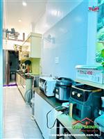 Bán nhà sau mặt đường Hồ Sen