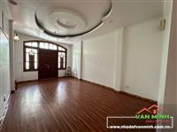 Bán nhà mặt đường 193 Văn Cao, 