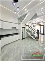 ✨ BÁN GẤP NHÀ 4 TẦNG ĐÔNG KHÊ - CHỈ 3.3 TỶ! ✨  * Diện tích: 43m²  * Công năng: 4PN, PK, Bếp, PT, Sân phơi.  * Vị trí: Ngõ 4m,