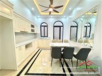 - Bán nhà 73m2 đường Thiên Lôi Hải Phòng có sân cổng. 