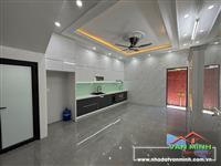 Bán nhà Ngô Gia Tự độc lập thang máy đường 12m