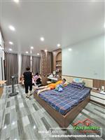 - Nhà 4 tầng thang máy mặt đường Lán Bè Hải Phòng 