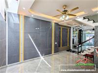 Bán nhà  Trần Nguyên Hãn có sân cổng