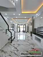 - Bán nhà đường Hồ Sen Hải Phòng.