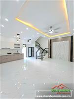 - Nhà sân cổng rộng rãi sân bóng Đằng Lâm Hải Phòng. 
