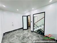 - BÁN NHÀ XÂY MỚI KIỀU SƠN – Ô TÔ QUA LẠI. 