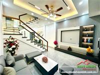 - Diện tích: 42m² sau nhà mặt đường Miếu Hai Xã Hải Phòng.