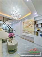 - Đường Hồ Sen Lê Chân nhà cách đường 20m. 