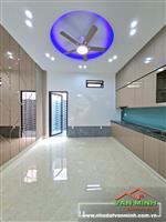 - ĐỘC LẬP – SÂN CỔNG RIÊNG TẠI PHỐ MIẾU HAI XÃ 