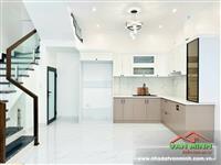 - Nhà đường Lực Hành, cạnh sân bóng Đằng Lâm Hải Phòng. 