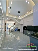 - Nhà 4 tầng Đường Ngô Gia Tự  khu Đằng Lâm. - Diện tích: 71m2 sân cổng. Ô tô đỗ sân.