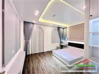 - Một căn nhà 3 mặt thoáng ở Phương Lưu - Hoàng Thế Thiện gần đường Lê Hồng Phong  