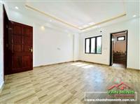 - Còn 1 căn 80m2 thang máy phố Đinh Nhu Lê Chân. 