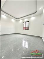  Nhà 4 tầng lô góc, sân cổng riêng, sau 1 nhà mặt đường Thiên Lôi 20m, giáp trường học, đi bộ ra Aeonmall. 