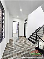 - Nhà Phố Dư Hàng ngay gần đường Hồ Sen - Xây mới 3 tầng lô góc cực thoáng, tặng toàn bộ nội thất. - Diện tích: 50m² Ngang 4,