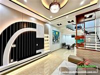 - Bán nhà sân cổng ngõ 69 Chợ Con - Hồ Sen  - Diện tích: 59m² xây 4 tầng, 2 mặt thoáng. - Công năng: Phòng khách, bếp, 5 phòn