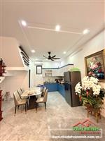 - Bán căn nhà 3 tầng đẹp long lanh gần chợ vĩnh khê , đường Máng Nuớc  - Diện tích : 60m - 110m sử dụng  - Hướng : Đông Bắc -