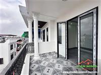 Bán Nhà Hồ Sen oto vào nhà- cách mặt đường 30m