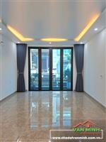 - Siêu phẩm nhà mặt đường Đình Đông Hải Phòng  - Diện tích: 71m2 xây dựng cao tầng - Thang máy cao cấp. - Vị trí đẹp kiếm ra 