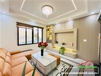 - Nhà Hồ Sen oto đỗ cửa vào nhà có thang máy 4 tầng xịn sò, tặng full nội thất - Diện tích :62m. 4 tầng mái bằng - Công năng: