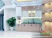 - Nhà 40m2 thêm 20m2 sân cổng riêng gần mặt Thiên Lôi.