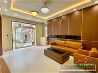 Bán nhà đẹp ngay sau mặt đường Thiên Lôi - Aeon - Ngõ oto đỗ cửa