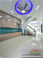 - ĐỘC LẬP – SÂN CỔNG RIÊNG TẠI PHỐ MIẾU HAI XÃ 